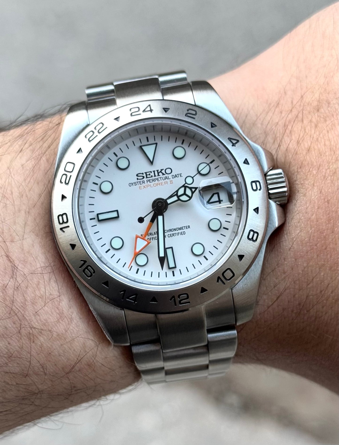Seiko MOD Explorer 2 GMT
Oyster Automatic japan movement